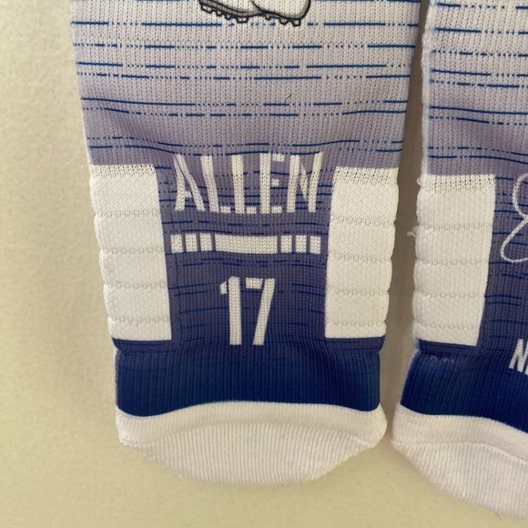 Strideline Buffalo Bills Quarterback Josh Allen Crew Socks M/L New w/tags! - Picture 5 of 6